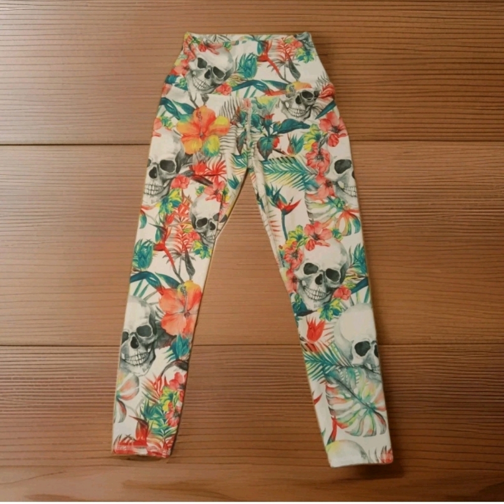 Evolution And Creation Yoga Leggings White Multi Floral Skull Calf Length Small